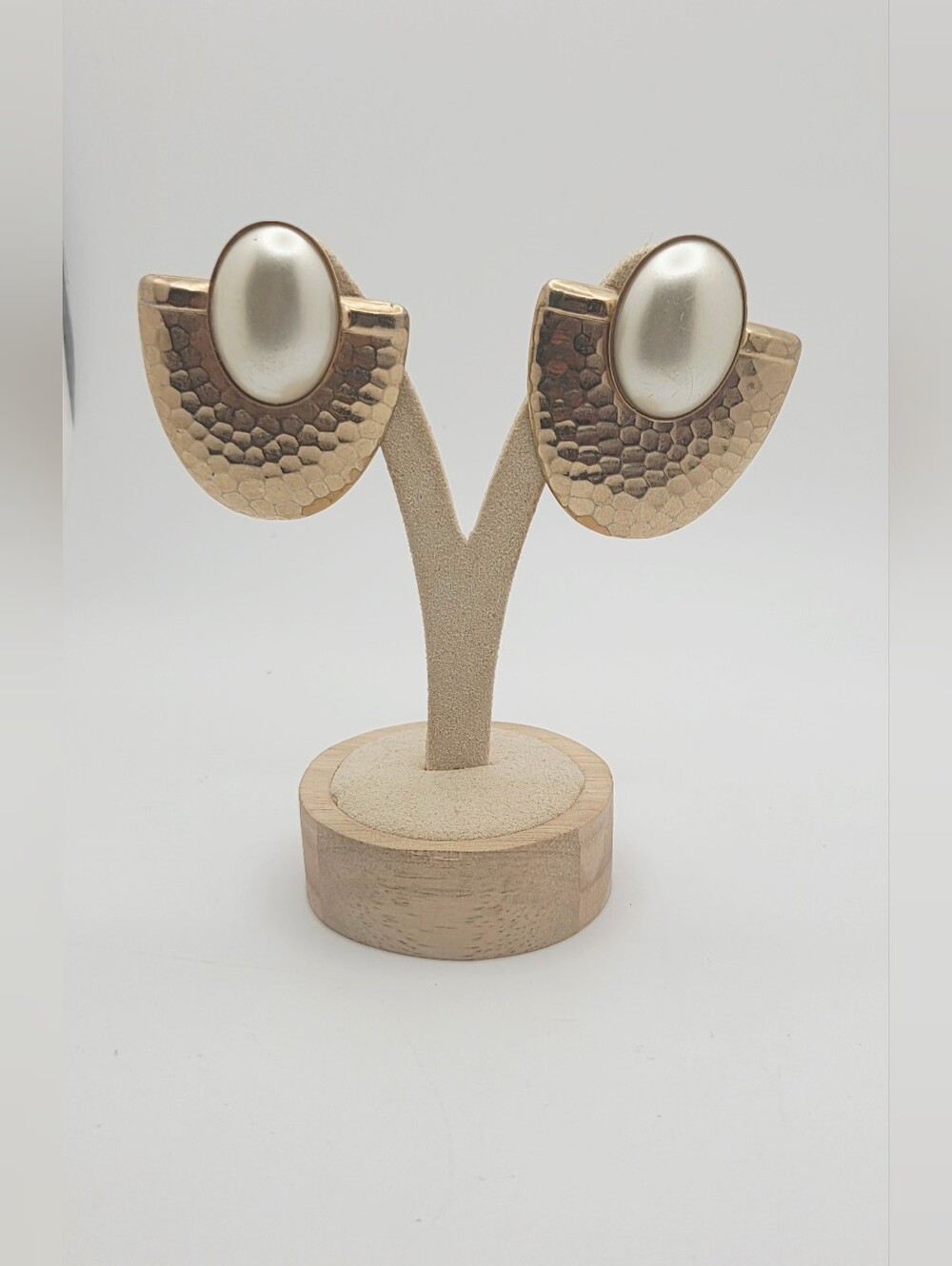 Vintage 80s Hammered Gold Faux Pearl Shield Earrings | Bold Statement Post